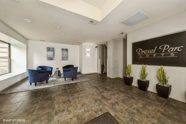 Building Photo - 4537 S Drexel Blvd