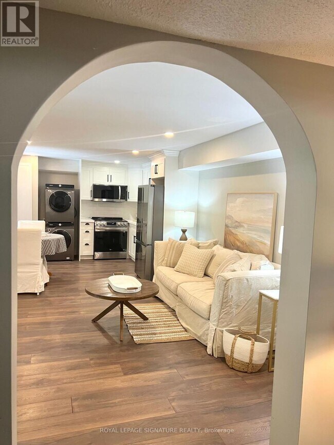 Photo du bâtiment - 964 Albertson Crescent