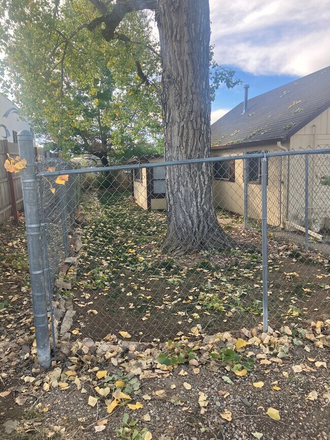 Foto del edificio - 4225 Hawg Wild Rd