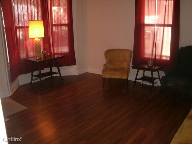 Building Photo - 4 br, 2.5 bath House - 216 North Street