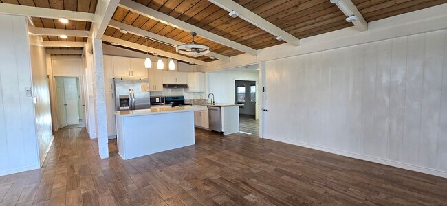 Foto del edificio - Spacious, large  dream rental home in Pearl City!