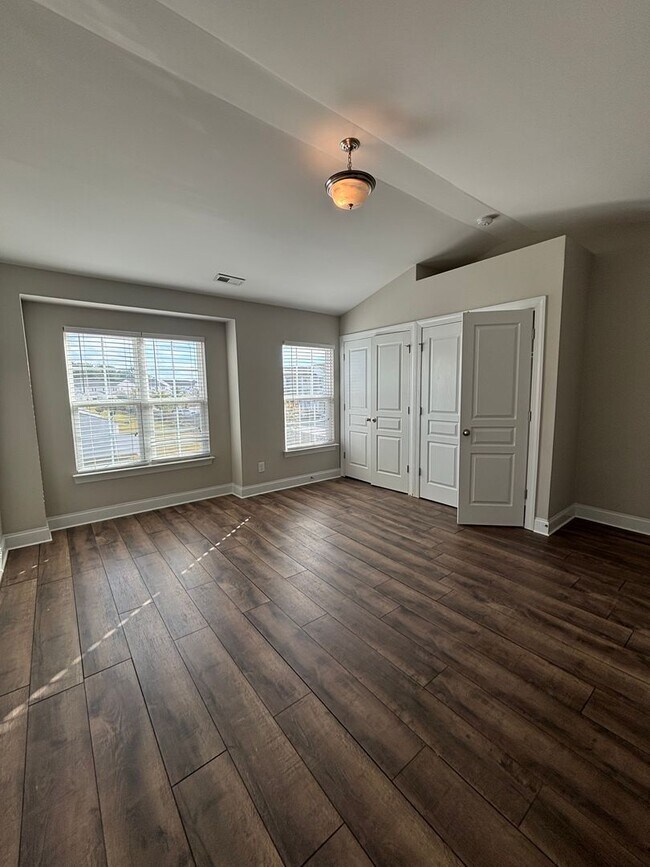 Building Photo - 3BR/2BA Townhouse in Concord