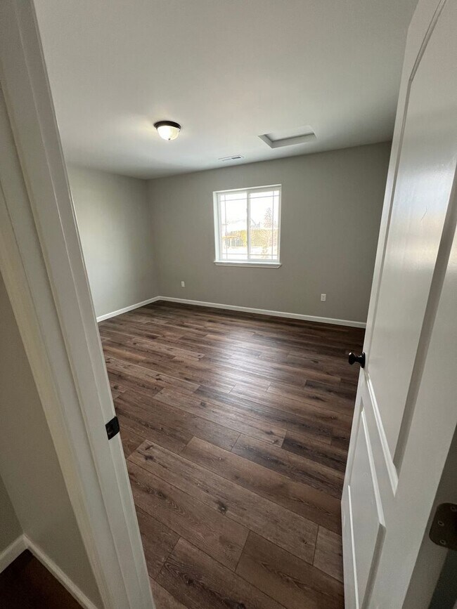 Foto del edificio - Duplex for rent in Quincy