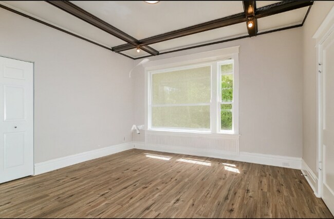 Building Photo - 3639 S Compton Ave