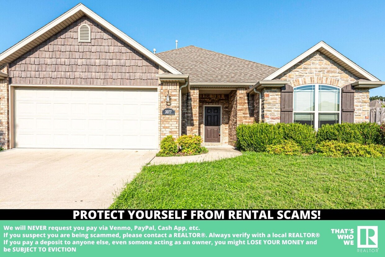 Primary Photo - 3077 N Autumn Rose Avenue, Fayetteville, A...