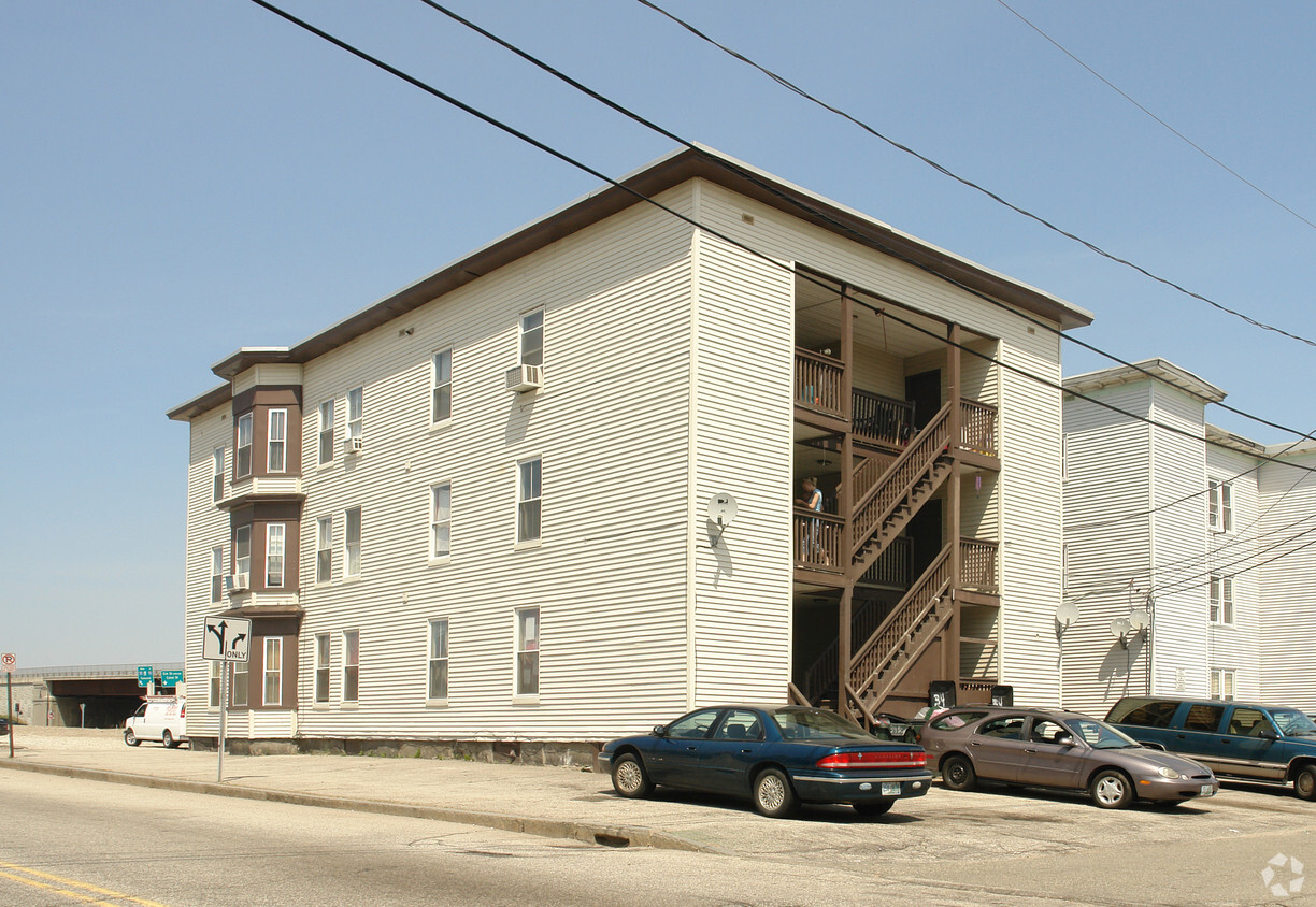Primary Photo - 34-36 School St