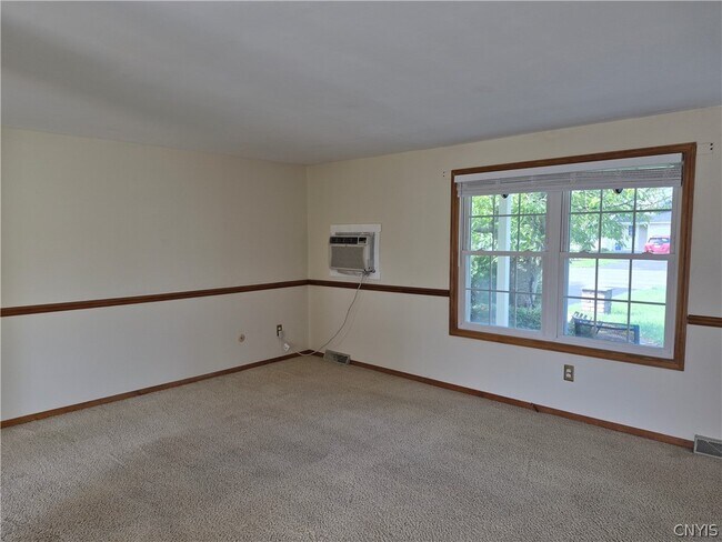 Foto del edificio - 7934 Davis Rd N