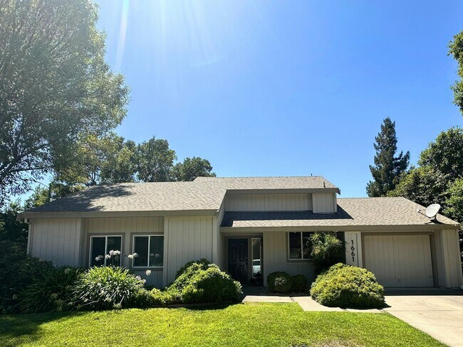 Foto del edificio - 1661 La Paloma Ct