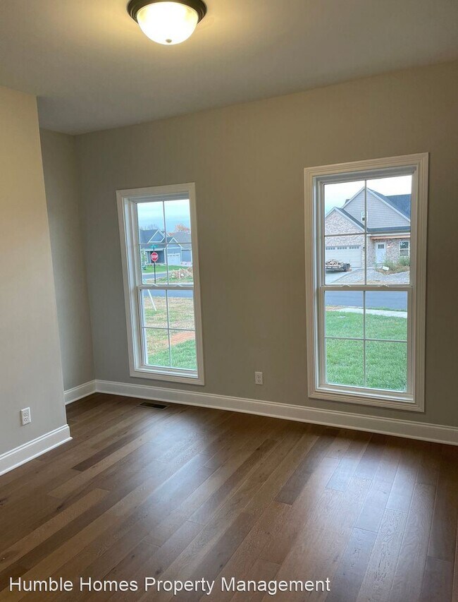 Foto del edificio - 3 br, 2 bath House - 707 Denver Avenue
