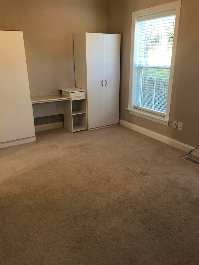 Building Photo - 103 Pickens St