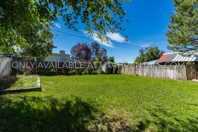 Foto del edificio - 1278 E 520 S St