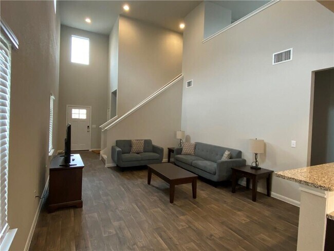 Building Photo - 13925 Heidhorn Dr