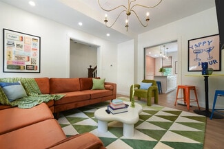 Building Photo - 1814 Rhine St