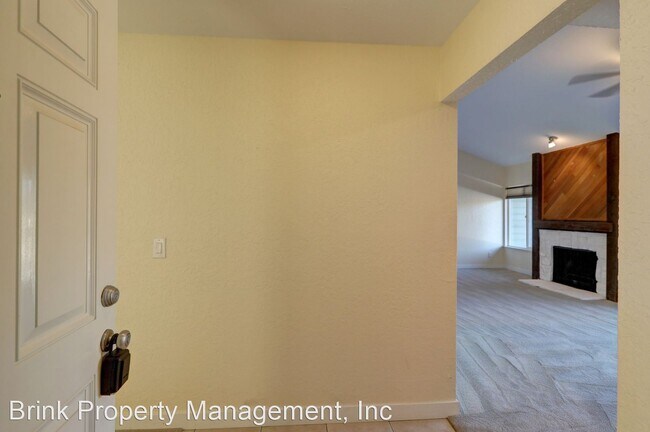 Building Photo - 2 br, 2 bath House - 14401 SE Petrovitsky ...