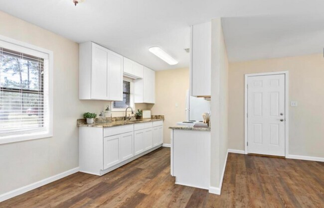 Foto del edificio - 7811 Pecan Ln