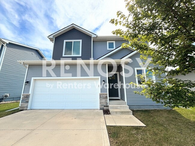 Building Photo - 16620 Oakwood Dr