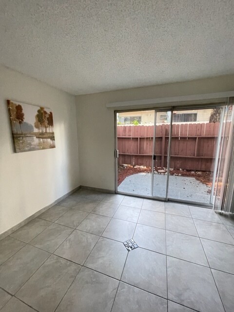 Foto del edificio - 844 Chestnut Ave