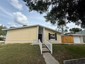 Building Photo - 2079 Santiago Way N