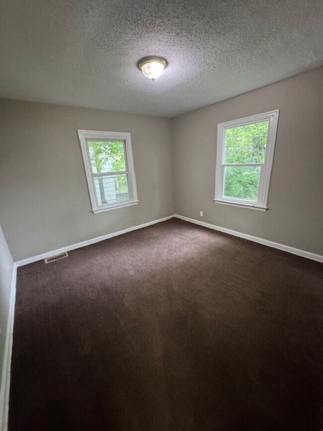 Foto del edificio - 3531 Bowser Ave