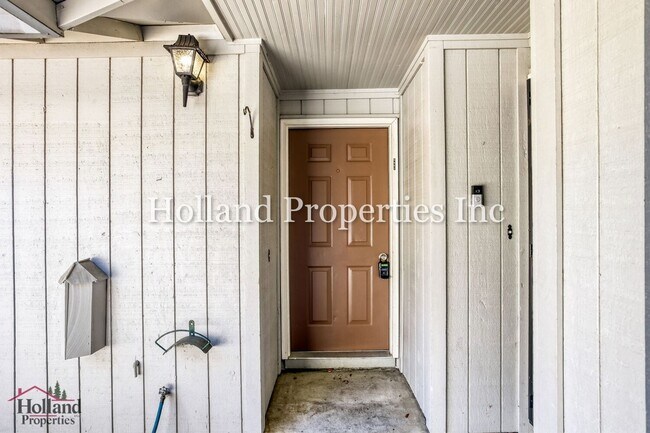 Foto del edificio - 6685-6687 SW 192nd Ave
