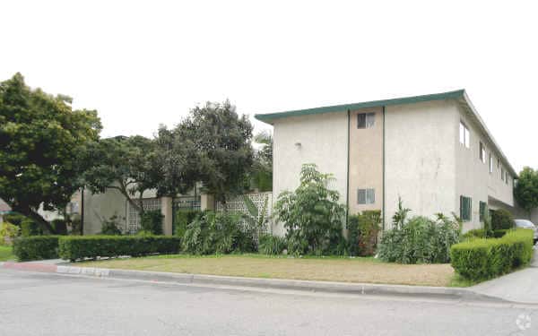 Building Photo - 11616 Woodville Dr