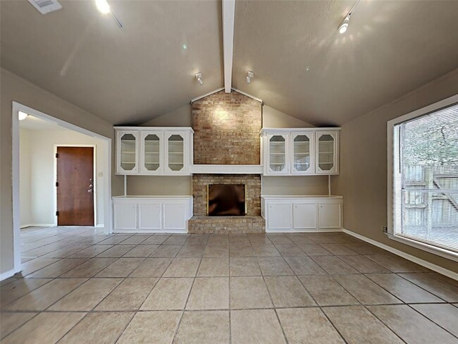 Building Photo - 603 Blue Ridge Dr