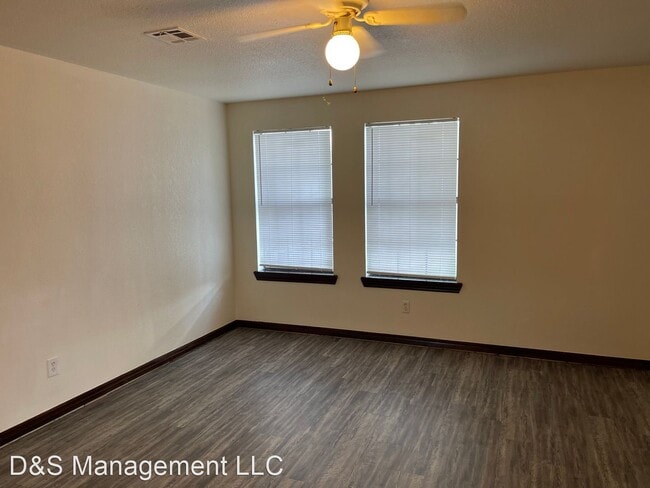 Building Photo - 2 br, 1 bath House - 749 SW 13th