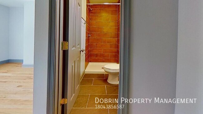 Foto del edificio - 323 S Cherry St