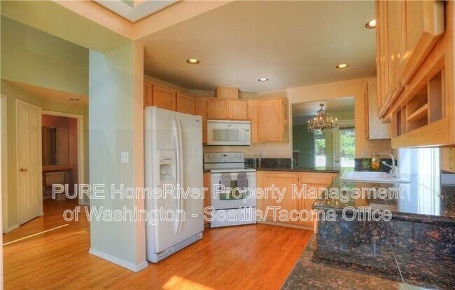 Foto del edificio - 6109 83rd Ave W