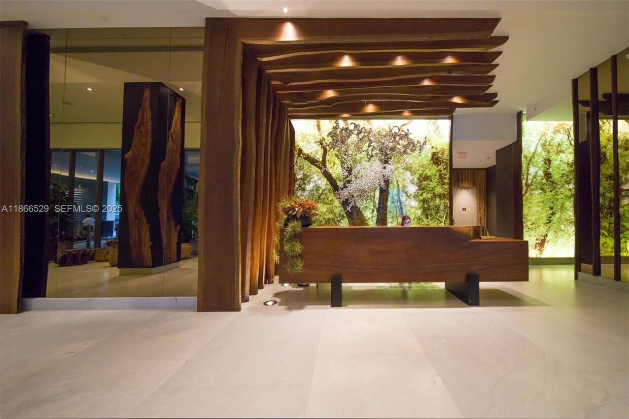 Foto principal - 1010 Brickell Ave