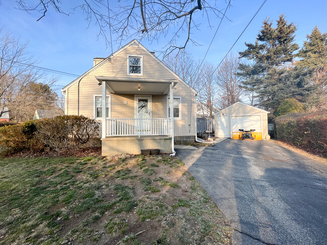 Building Photo - 216 Meadowside Rd