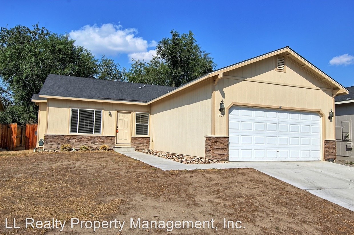 4 br, 2 bath House 1291 Eider Circle House Rental in Fallon, NV