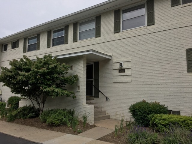 Photo - 5319 Pooks Hill Rd Townhome