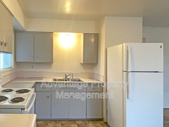 Foto del edificio - 1523 NW Kings Blvd