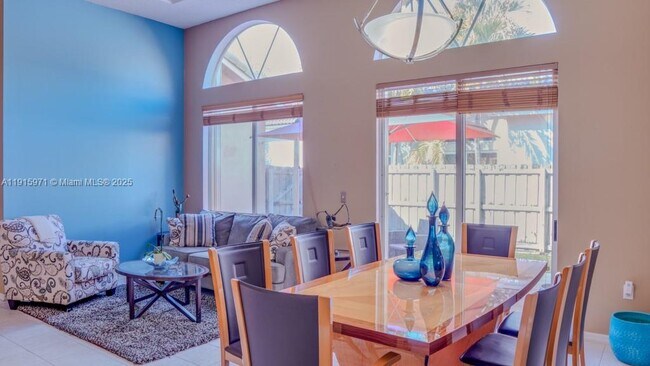 Foto del edificio - 1701 SE 17th Ave