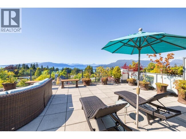 Building Photo - 5989 Iona Dr