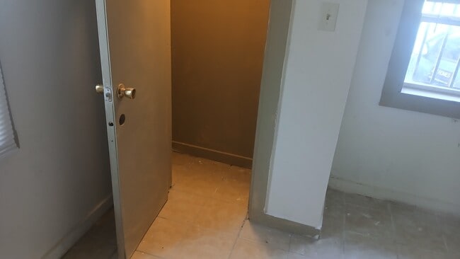 Foto del edificio - 8205 Glen Shadow Dr