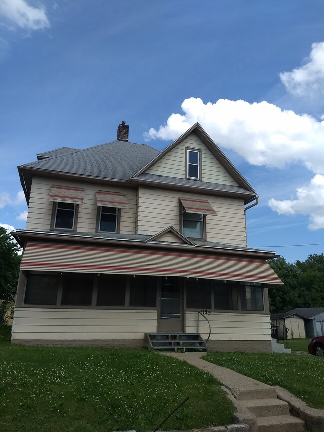 Building Photo - 1125 10th St