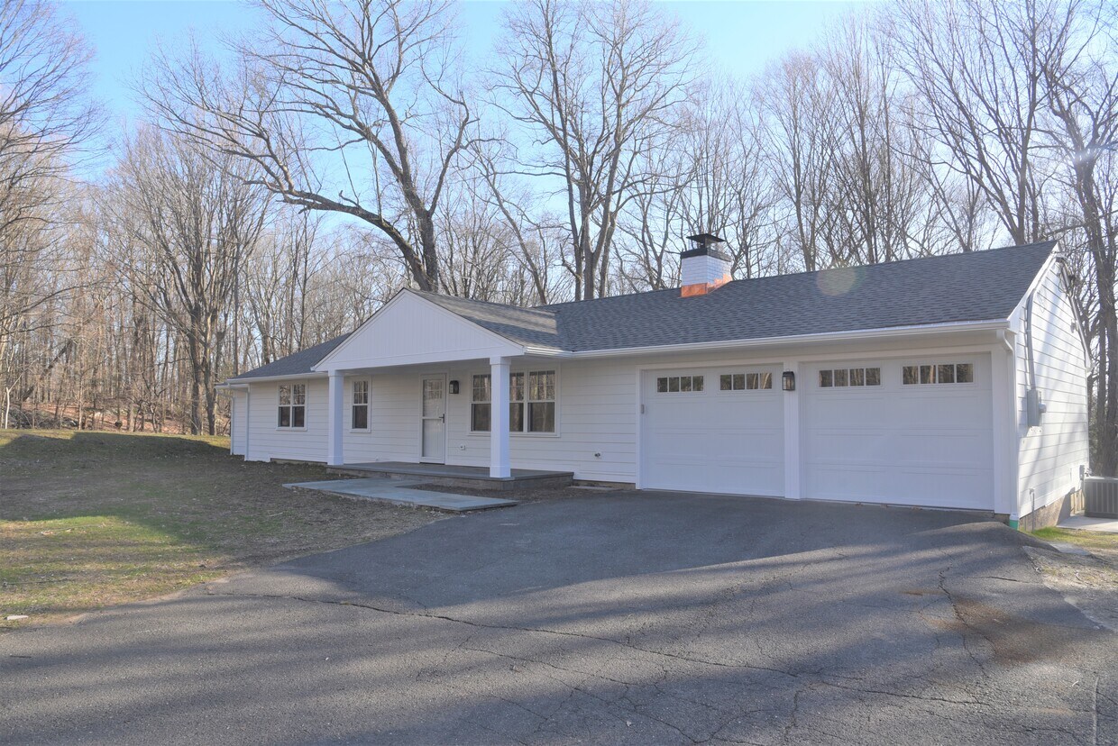 32 Deer Hill Rd, Redding, CT 06896 House Rental in Redding, CT