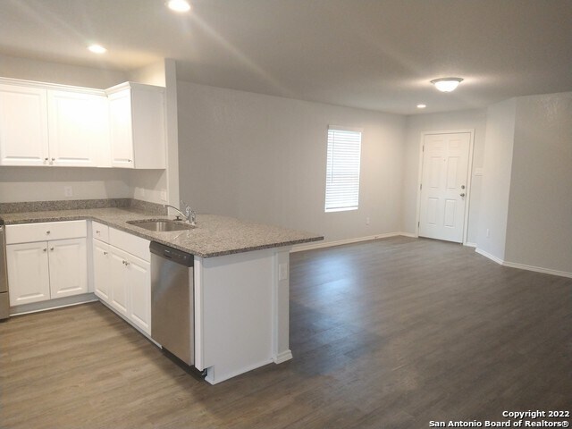 Building Photo - 8210 Pinnacle Way