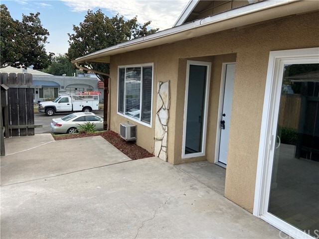 Building Photo - 2661 Andover Ave