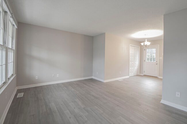 Foto del edificio - 408 Beasley Dr