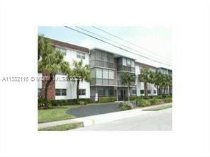 Primary Photo - 701 NE 1st Ct