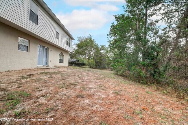 Foto del edificio - 6322 Grapewood Rd