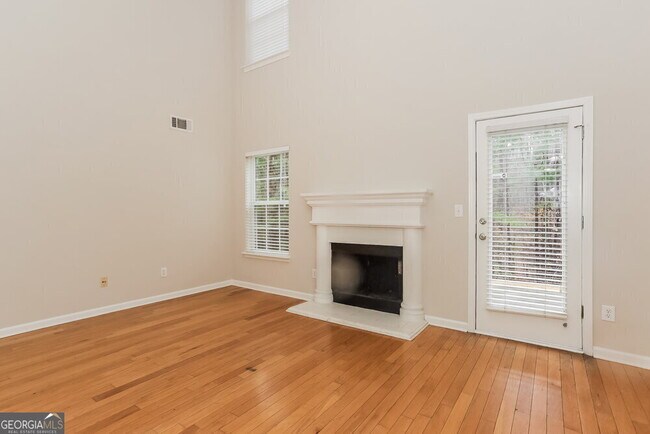 Foto del edificio - 4810 Enclave Dr