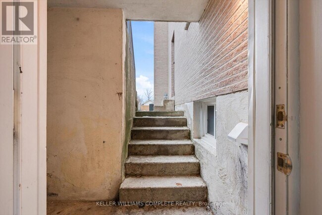 Photo du bâtiment - 114 Slinger Ave