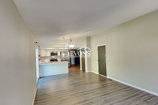 Foto del edificio - 803 S 68th Ave