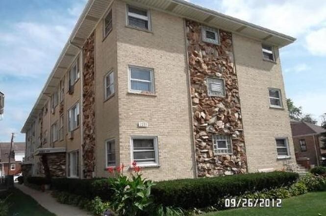 Primary Photo - 2331 N Sayre Ave
