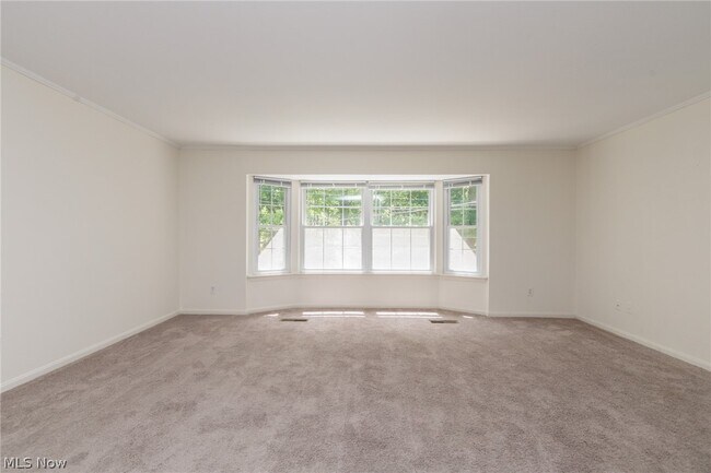Foto del edificio - 7020 Carriage Hill Dr