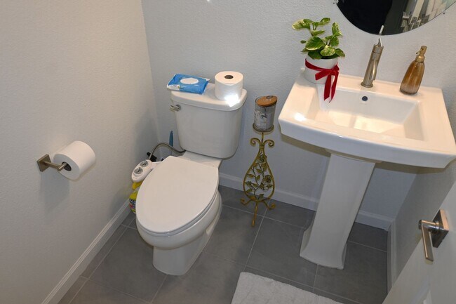 Foto del edificio - Resident Benefit Package Property